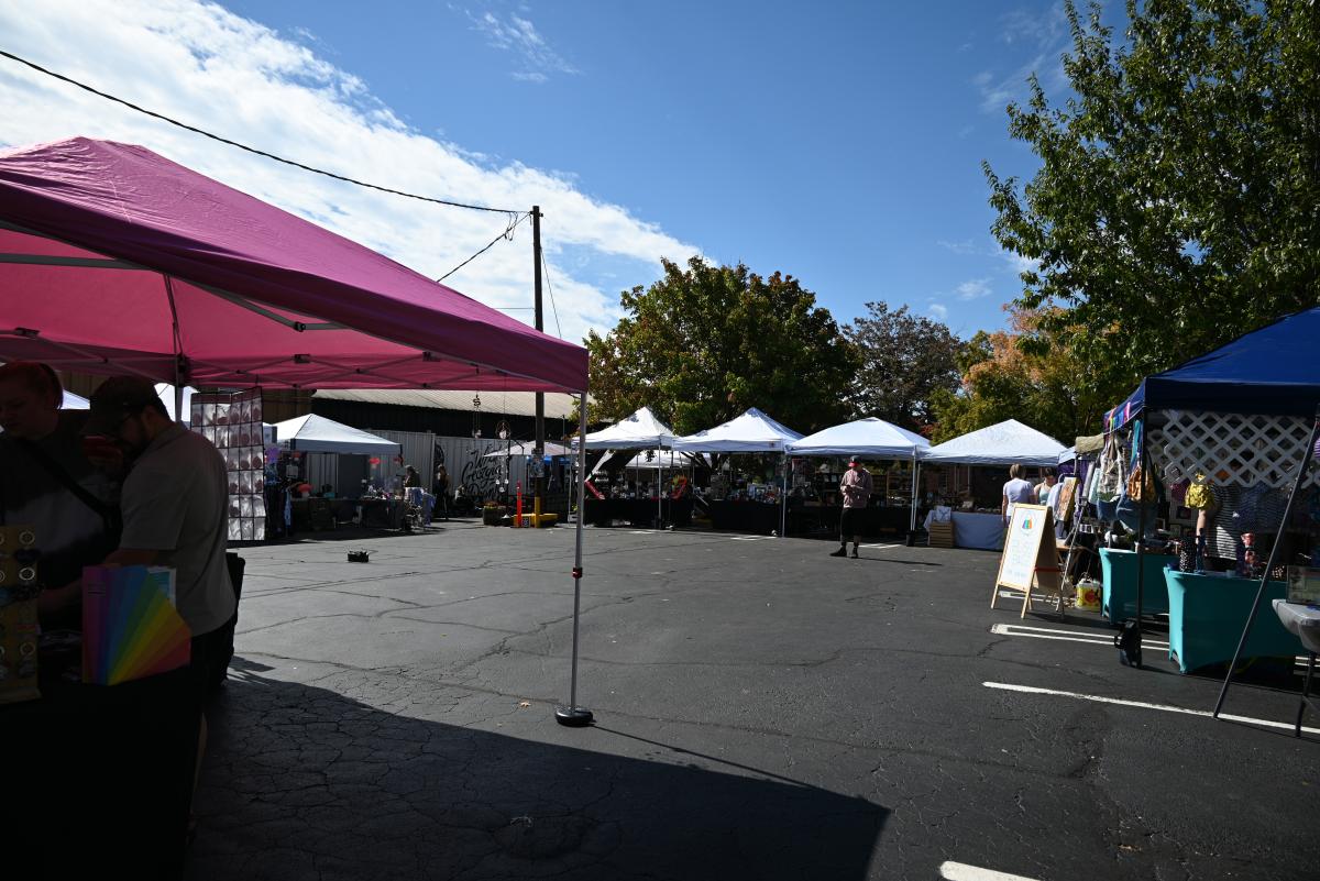 Friday Night Funk Market @ 6 Bridges Crabapple