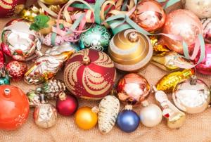 (12:00PM-1:00PM) Christmas Ornament Workshop Ticket cover picture