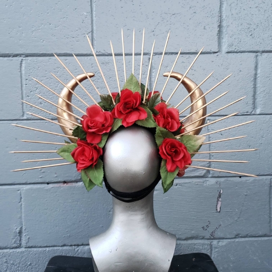 Gold horn and skull floral headdress picture