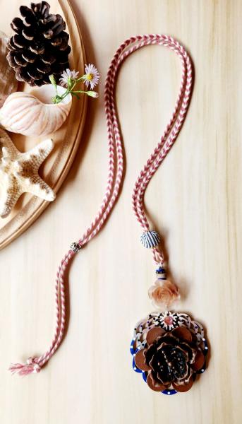 Oceanside Fall Chill Rose Necklace