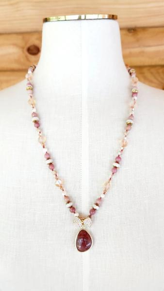 A Little Peach Romance with A Bow Necklace