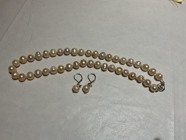 Cultured Fresh Water Pearls -Peach