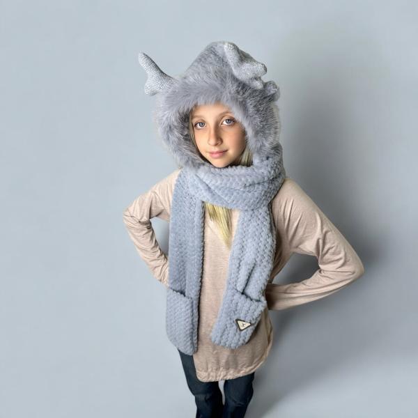 Grey Waffle Knit Deer