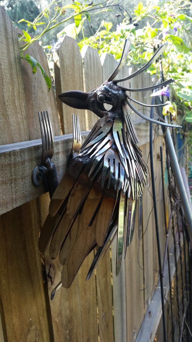 Scrap Metal Woodpecker Sculpture - Pileated woodpecker - Eventeny