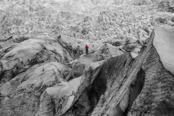 Glacier Trek Red picture