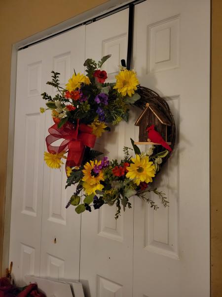 Bird House Wreath with Finch picture