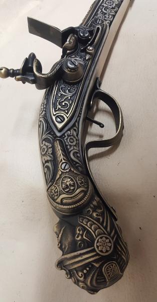 17th Century Aged German Flintlock Pistol picture