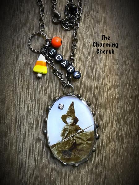 Halloween scary witch necklace picture