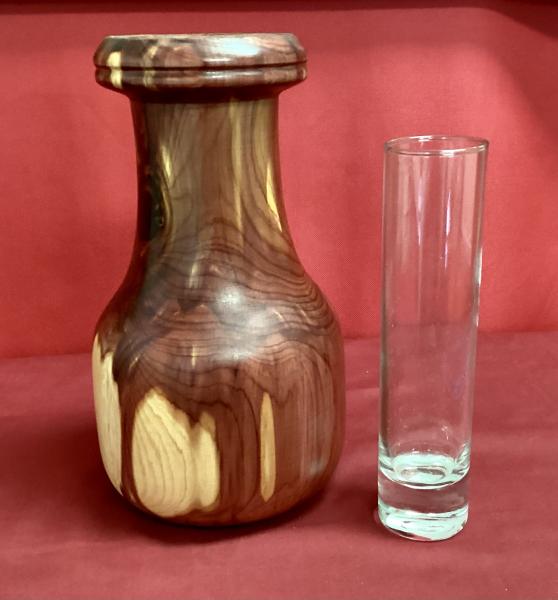 Cedar Vase picture