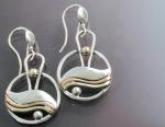 Small Circle Wave Earrings