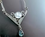 Triangular Split Chain Necklace