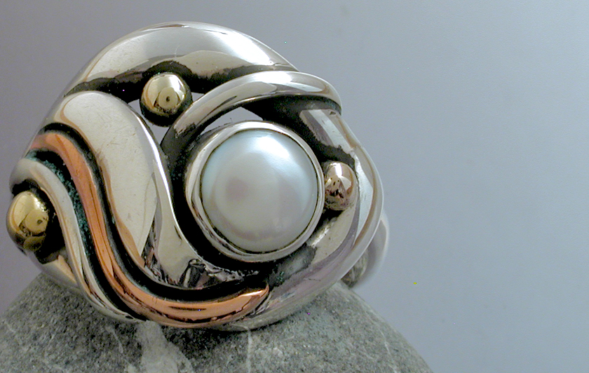 Pearl Ring of MIxed Metals