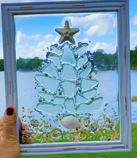 Seaglass Christmas tree picture