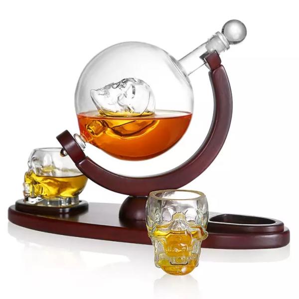 Skull Decanter Set with 2 Skull Shot Glasses