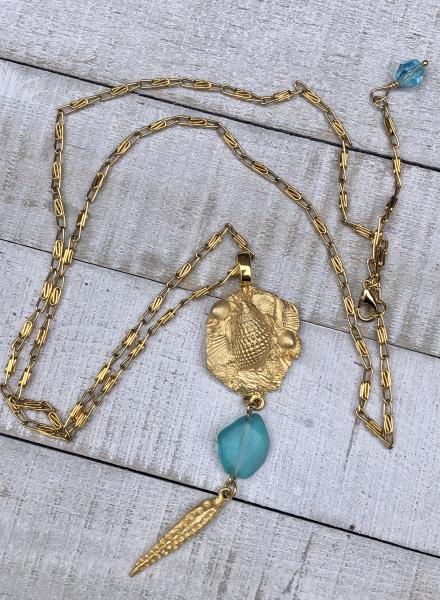 Gold beach necklace