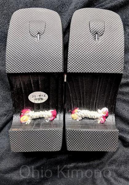 Black Geta With Pink Straps picture