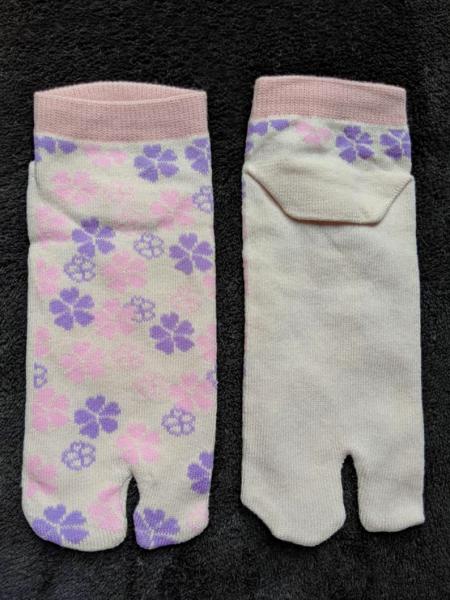 Pale Pink Sakura Tabi Socks picture