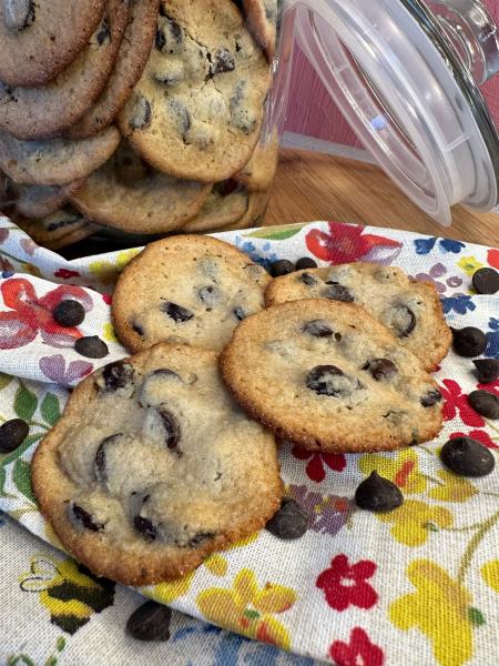 Keto Crispy Chewy Chocolate Chip Cookies picture