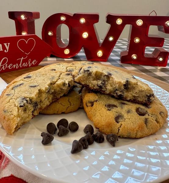 Keto Crispy Chewy Chocolate Chip Cookies picture