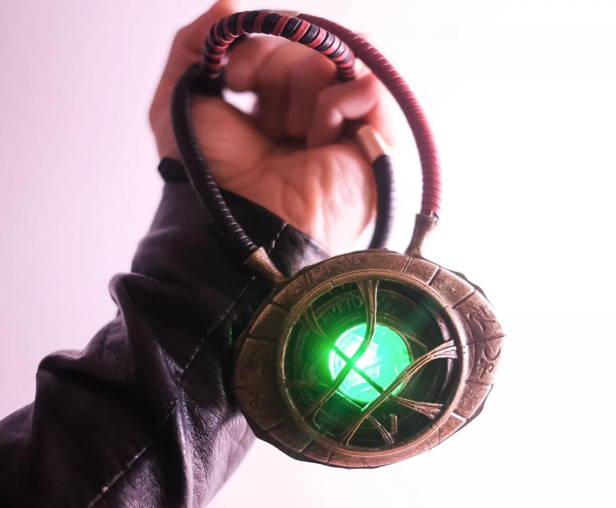 Marvel Dr Strange Eye of Agamotto Light Up Replica - Eventeny