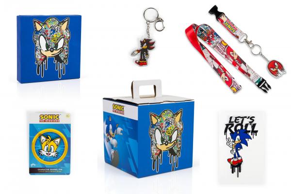 Sonic Modern Collectors Box | 5 Themed Collectibles picture