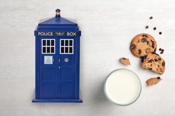 Doctor Who Tardis Cookie Jar with Lights & Sounds picture