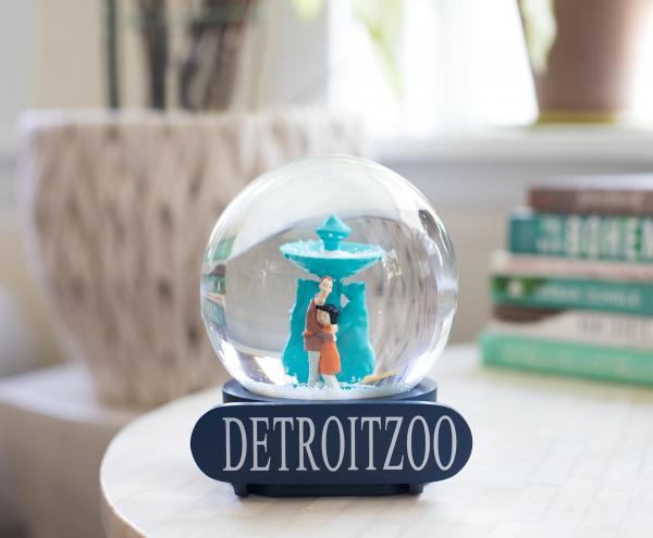 Coraline Detroit Zoo 6 Inch Collectible Snow Globe picture