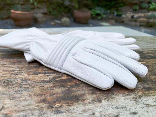 Petite sizes Power Rangers Cosplay gloves/Short gauntlet/Women/Lamb Leather/White picture