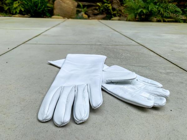 Cosplay leather gloves /White/medium length picture