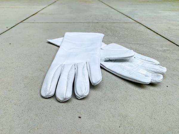 Cosplay leather gloves /White/medium length picture