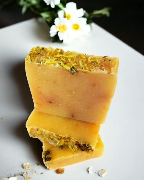 Queen B lemongrass Vegan Soap