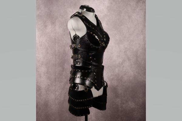 Female Warrior Breastplate and War Belt in Gloss Black with Tassets